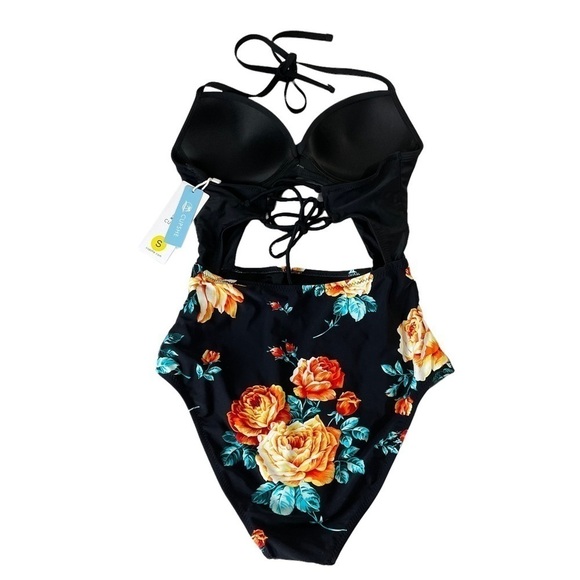 Cupshe One Piece Cutout Halter Twist Swinsuit - Picture 5 of 7